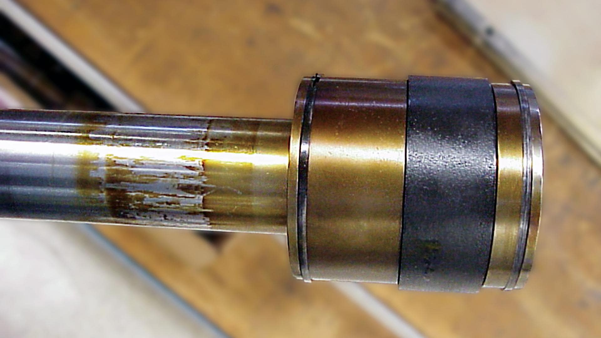 وارنیش بر روی قطعات